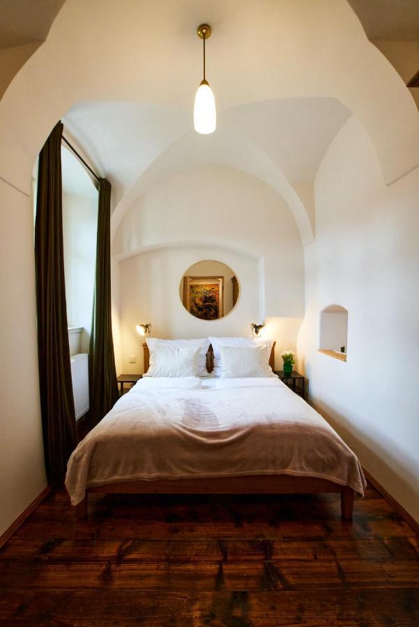 Baroque Chaplain House Kaplanka 1796 A. D. - Historical Luxury Apts In Bohemian Paradise Zelezny Brod المظهر الخارجي الصورة